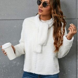 SHEIN Solid Zip Up Teddy Jacket Ladies Furry White Casual Fuzzy Small